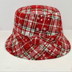 ⭐SALE $10 or Less!⭐NWT Arianna Red Plaid With Snowflakes Bucket Hat